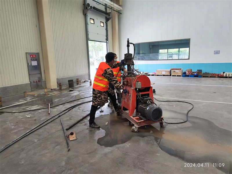 来宾厂房地面下沉塌陷注浆加固施工